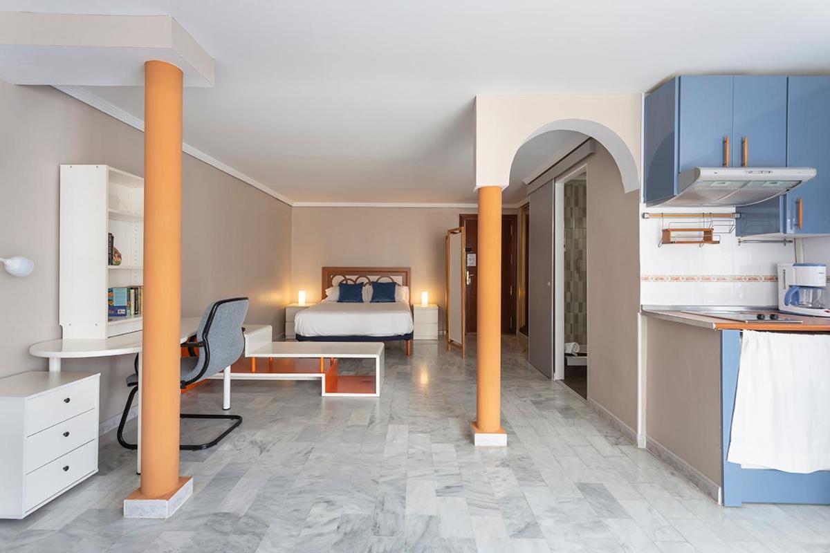 Francos 3 Sevilla Urban Apartment מראה חיצוני תמונה