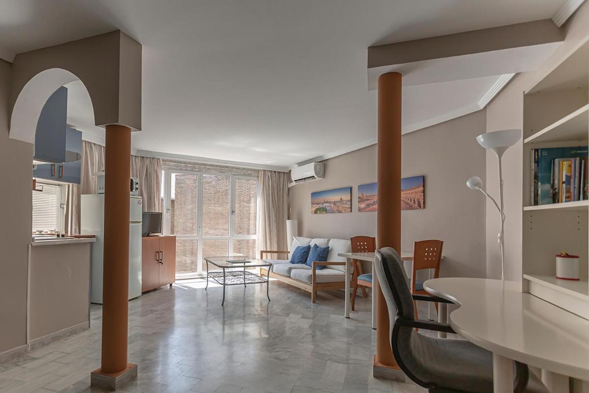 Francos 3 Sevilla Urban Apartment מראה חיצוני תמונה