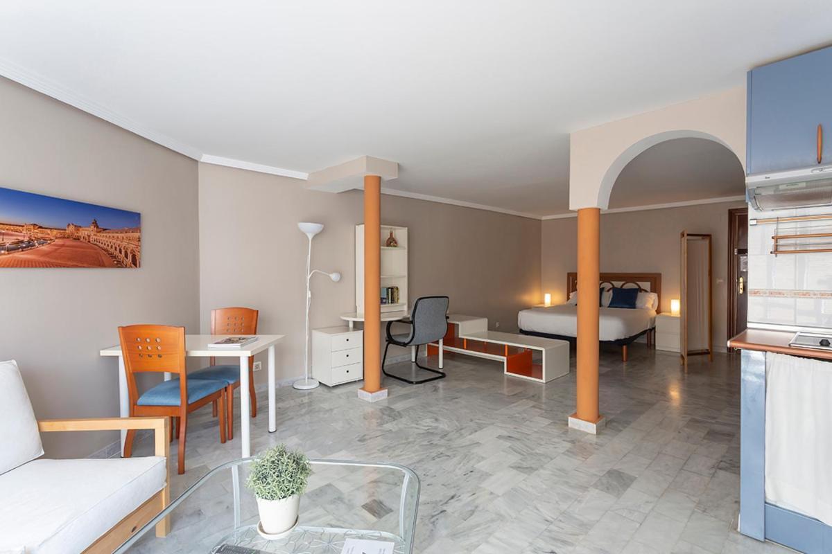 Francos 3 Sevilla Urban Apartment מראה חיצוני תמונה