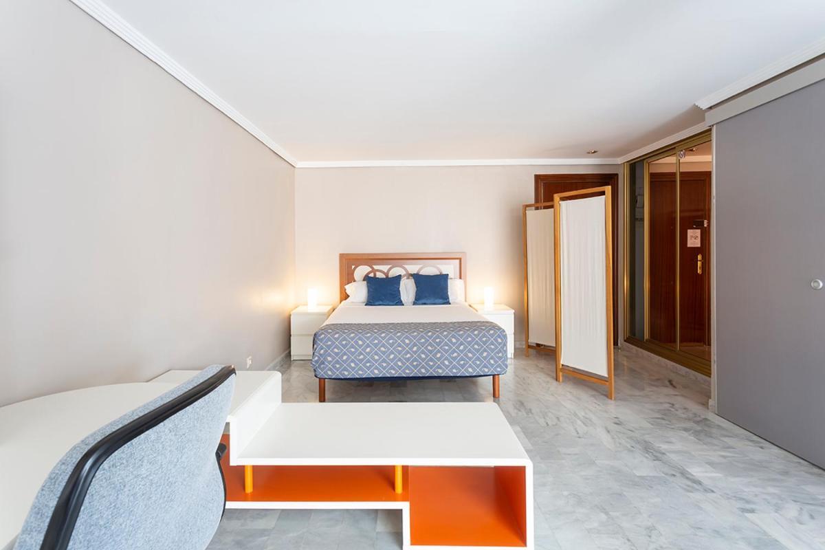 Francos 3 Sevilla Urban Apartment מראה חיצוני תמונה